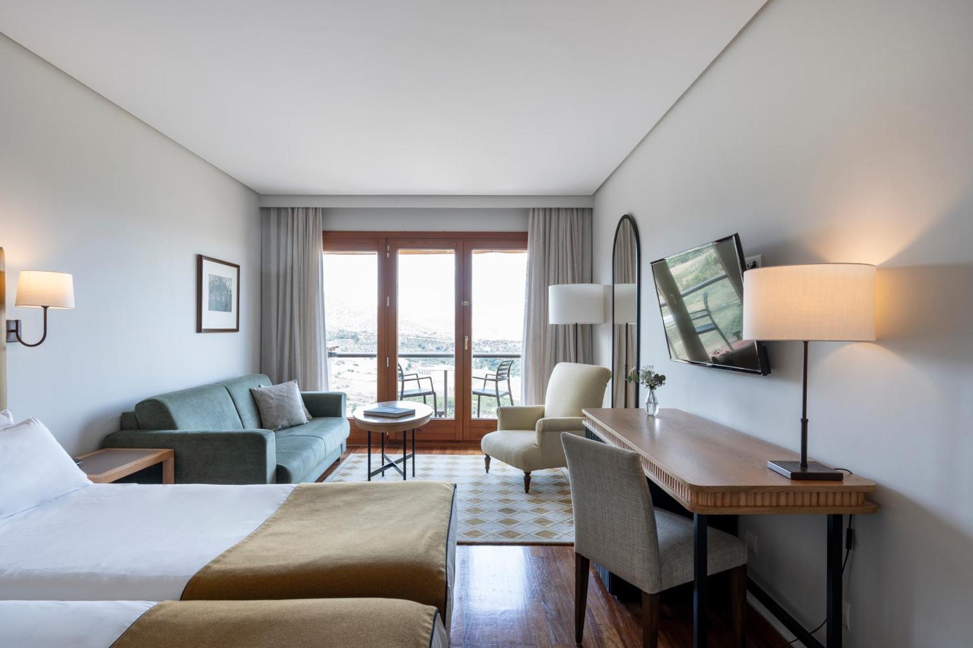 Hotel Parador De 4*